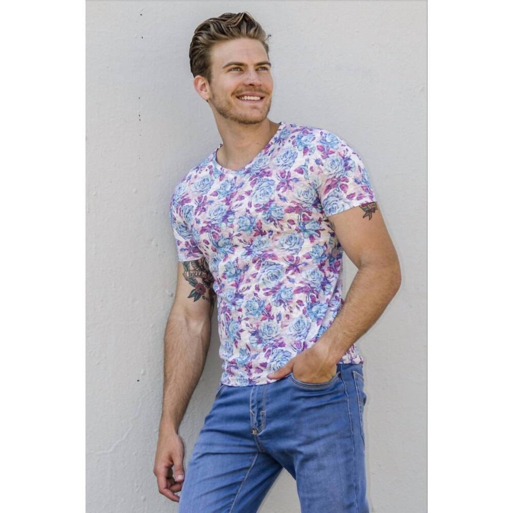 NEW EIGHT X floral print v-neck t-shirt in multi